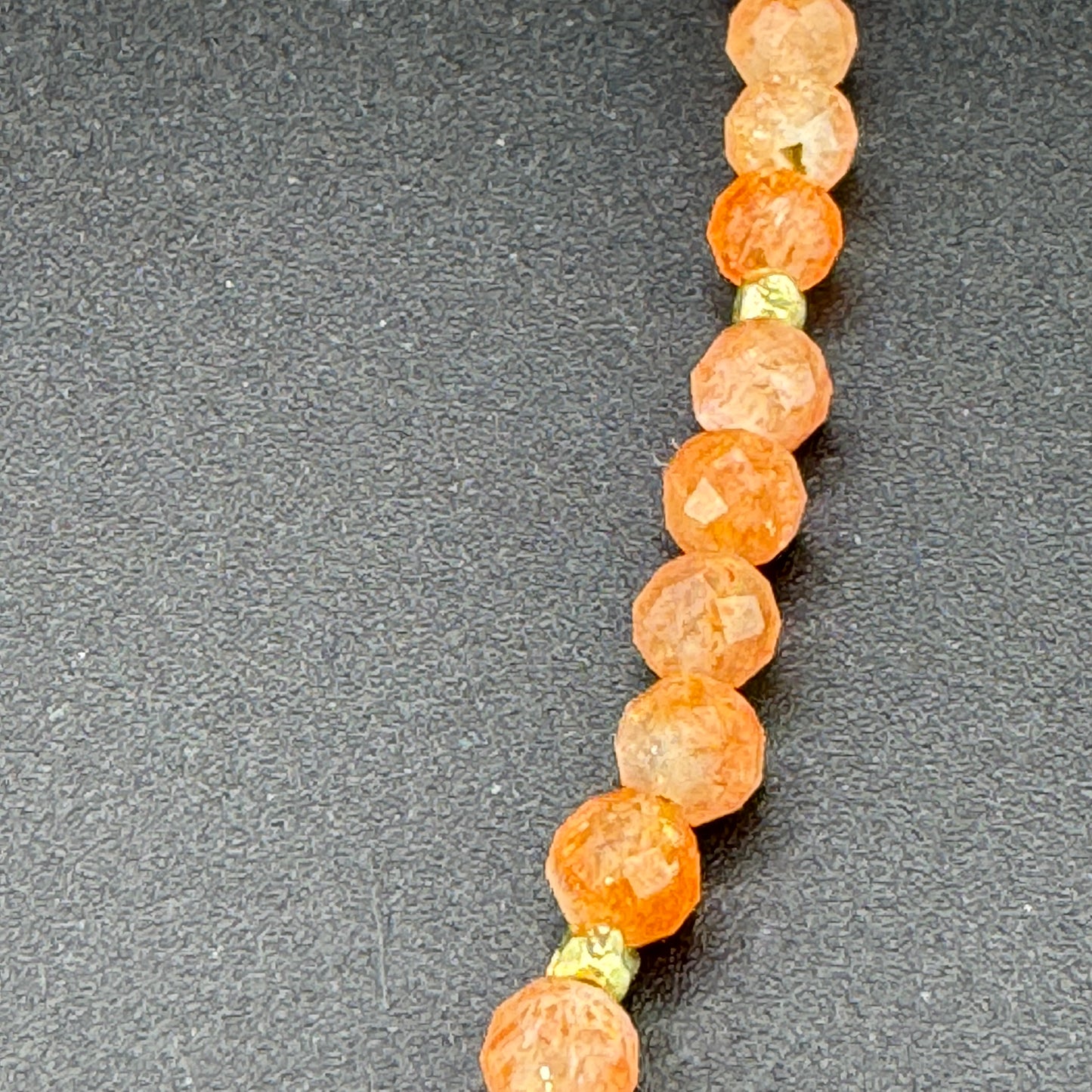 Sonnenstein Kette – facettierte Premium-Perlen & 925 Silber vergoldet