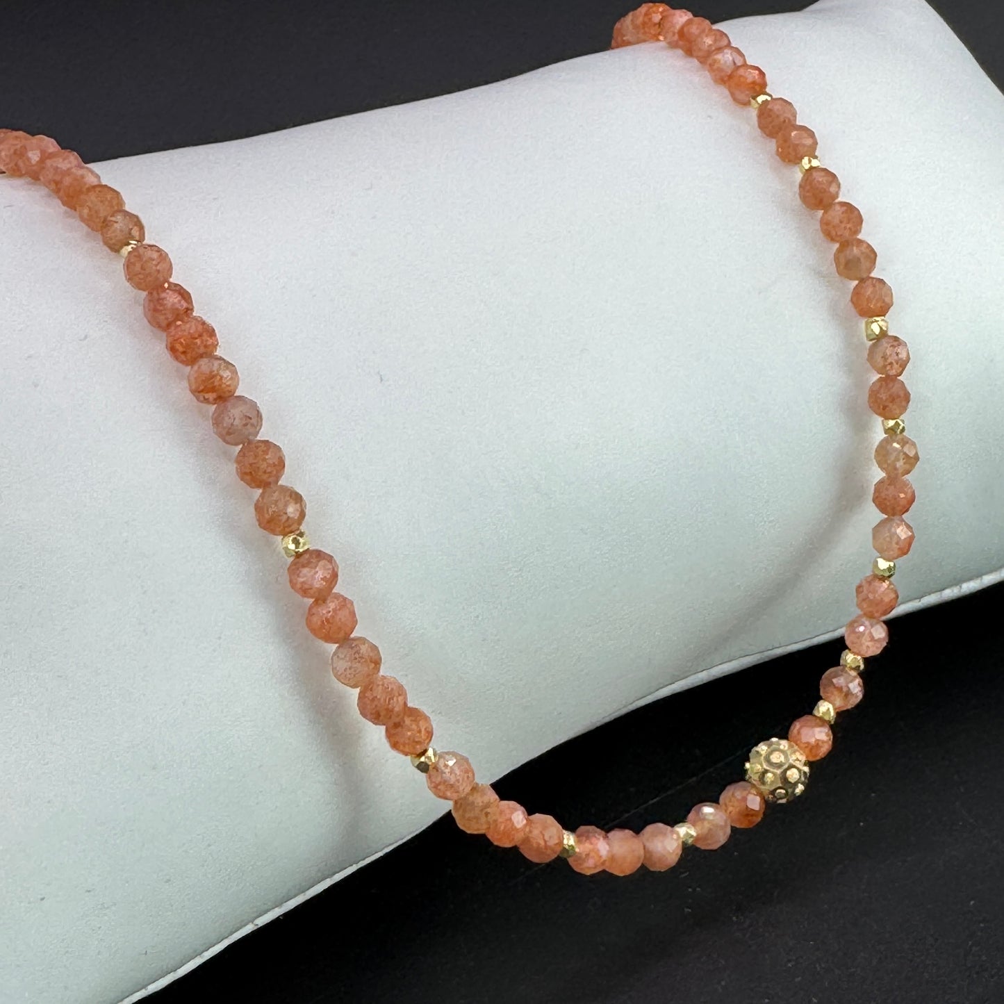 Sonnenstein Kette – facettierte Premium-Perlen & 925 Silber vergoldet