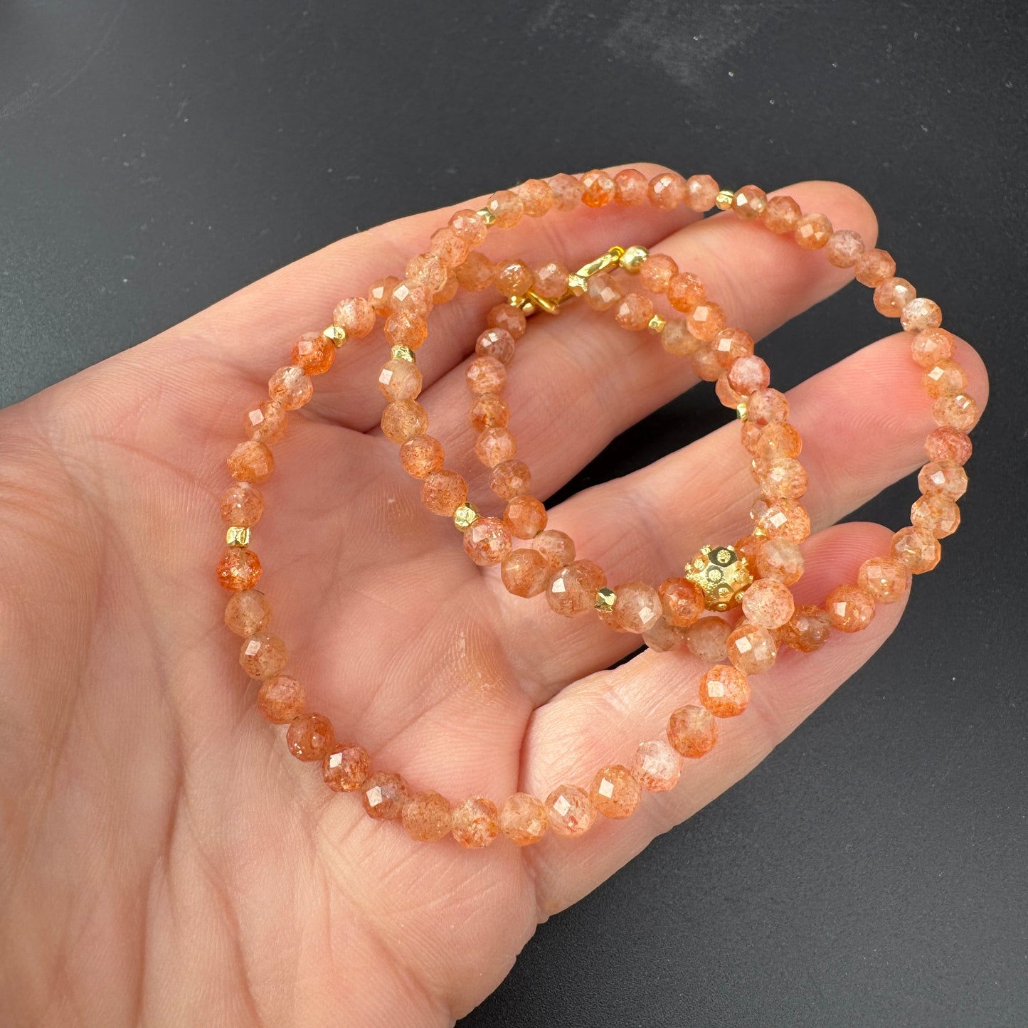 Sonnenstein Kette – facettierte Premium-Perlen & 925 Silber vergoldet